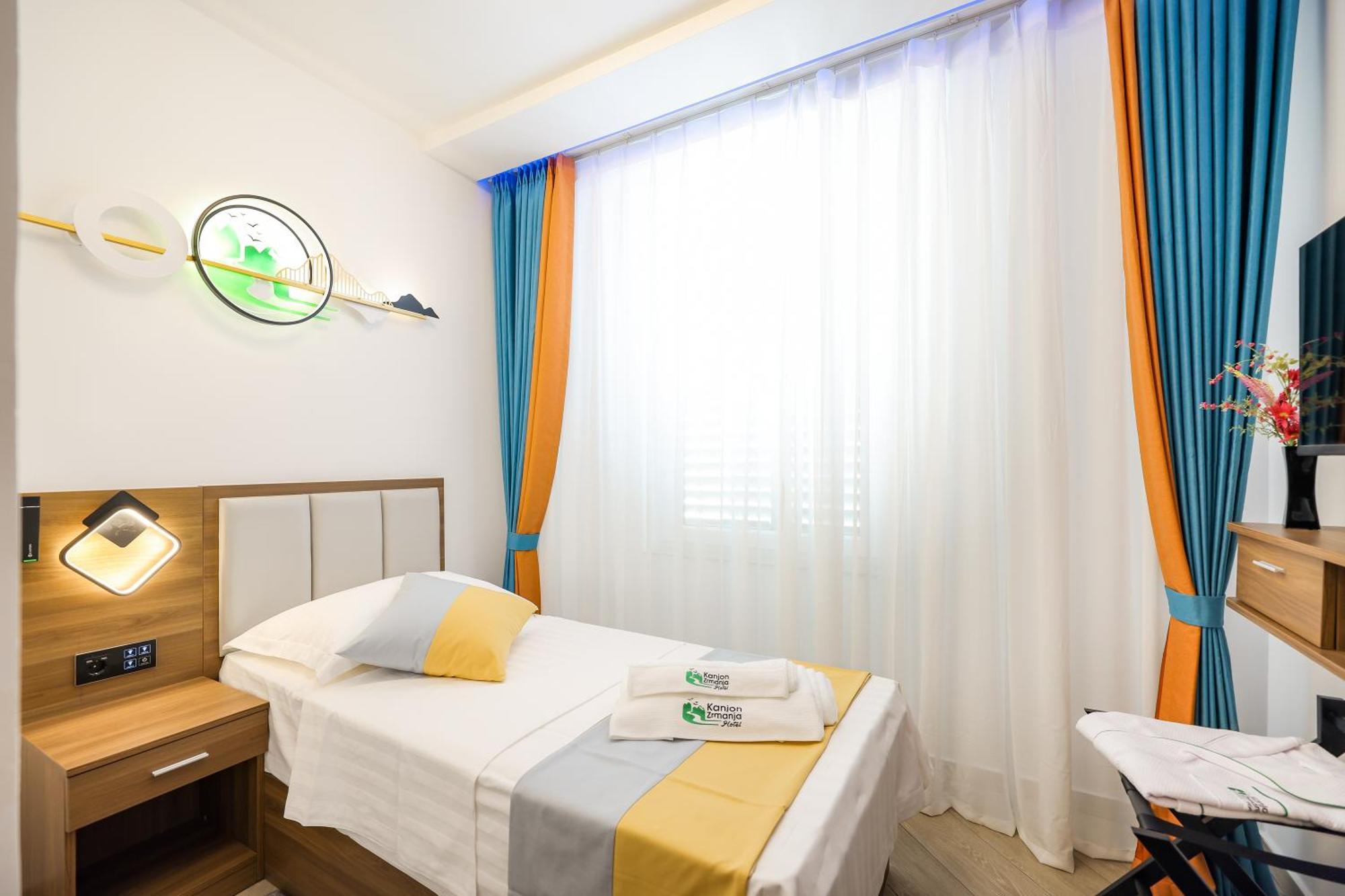 Hotel Kanjon Zrmanje オブロヴァツ エクステリア 写真