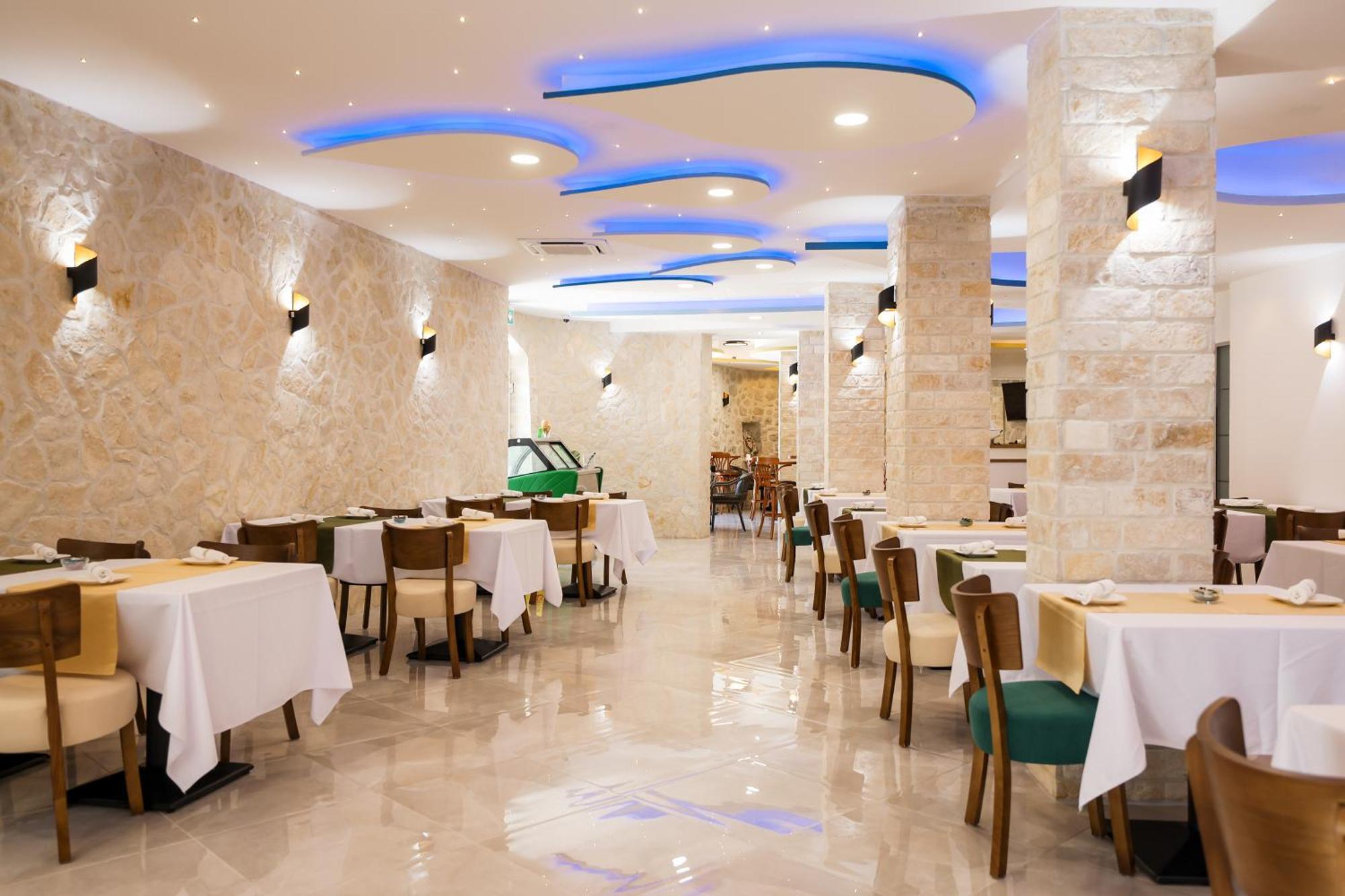 Hotel Kanjon Zrmanje オブロヴァツ エクステリア 写真